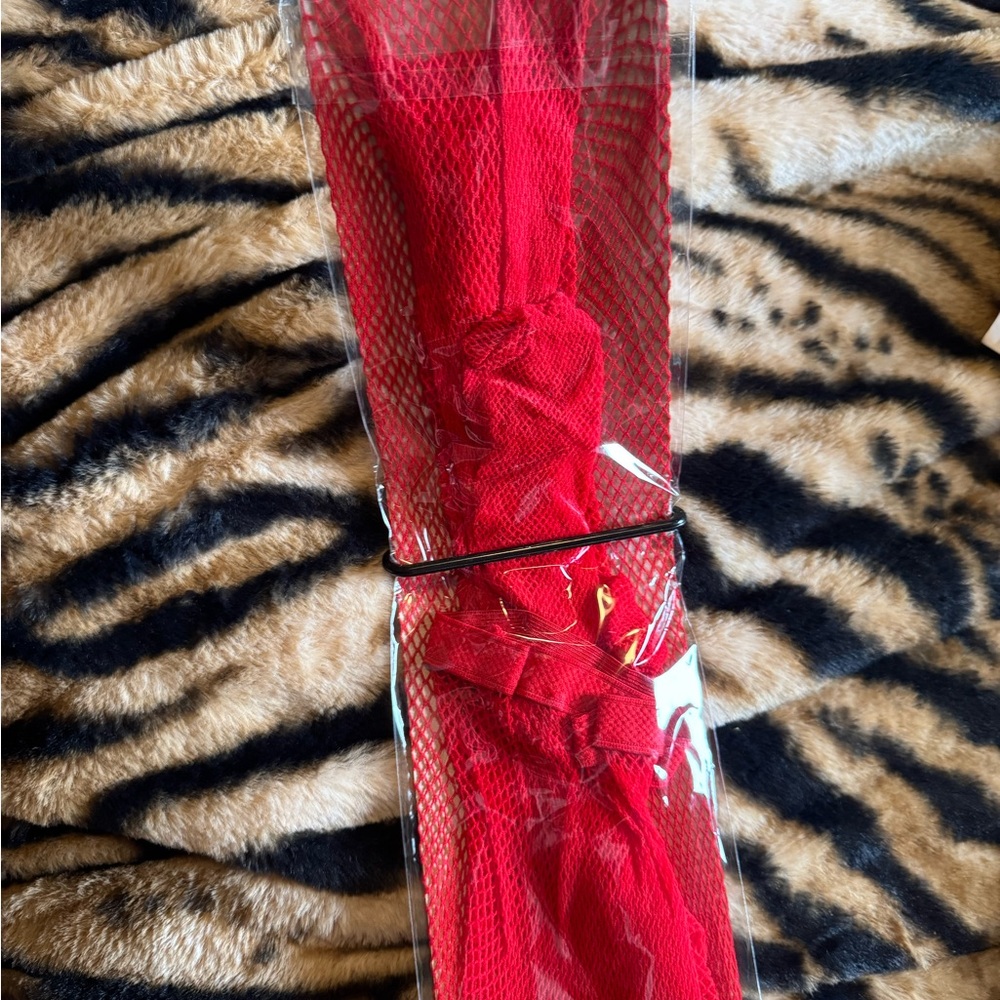 Re Fishnet Tights Unopened - Picture 2 of 2